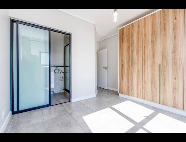 2 BEDROOM APARTMENT TO LET IN WATERFALL